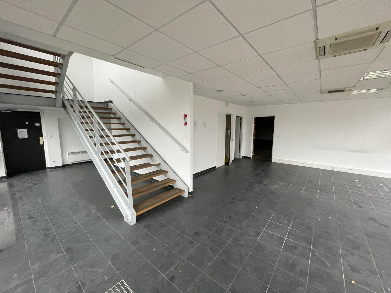 Local d'activité La Courneuve 2608m² Location local d'activité La Courneuve Seine-Saint-Denis OLACT2204399 7